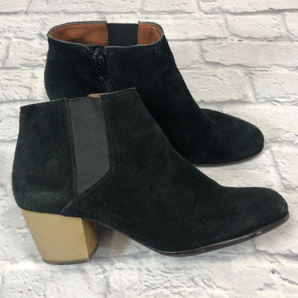 Lucky Brand black leather suede booties with heel Size 8.5 Zip up ankle